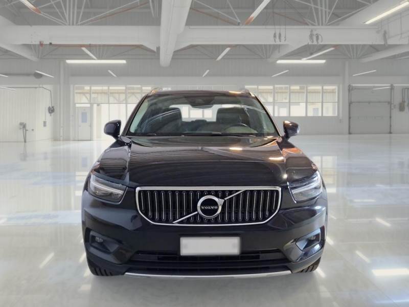 VOLVO XC40 / 2017 / 5P / SUV T5 PLUG-IN HYBRID AUTO RECH INSCRIP EXPR photo