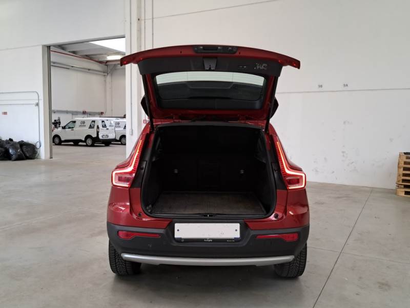 VOLVO XC40 / 2017 / 5P / SUV T5 PLUG-IN HYBRID AUTO RECHARGE INSCR. photo