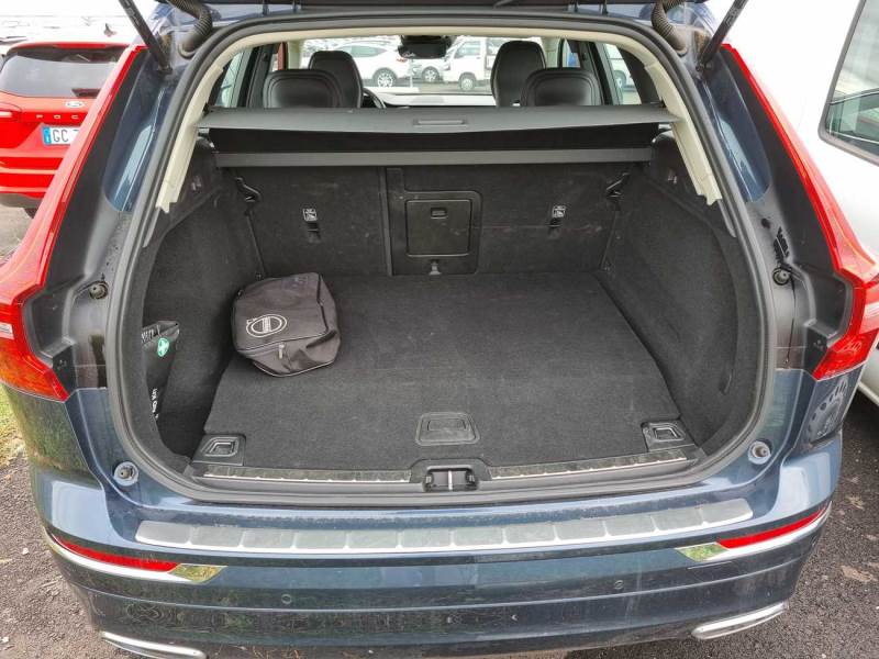 VOLVO XC60 / 2017 / 5P / SUV T8 TWIN ENGINE AWD GEARTR. INSCRIPTION photo
