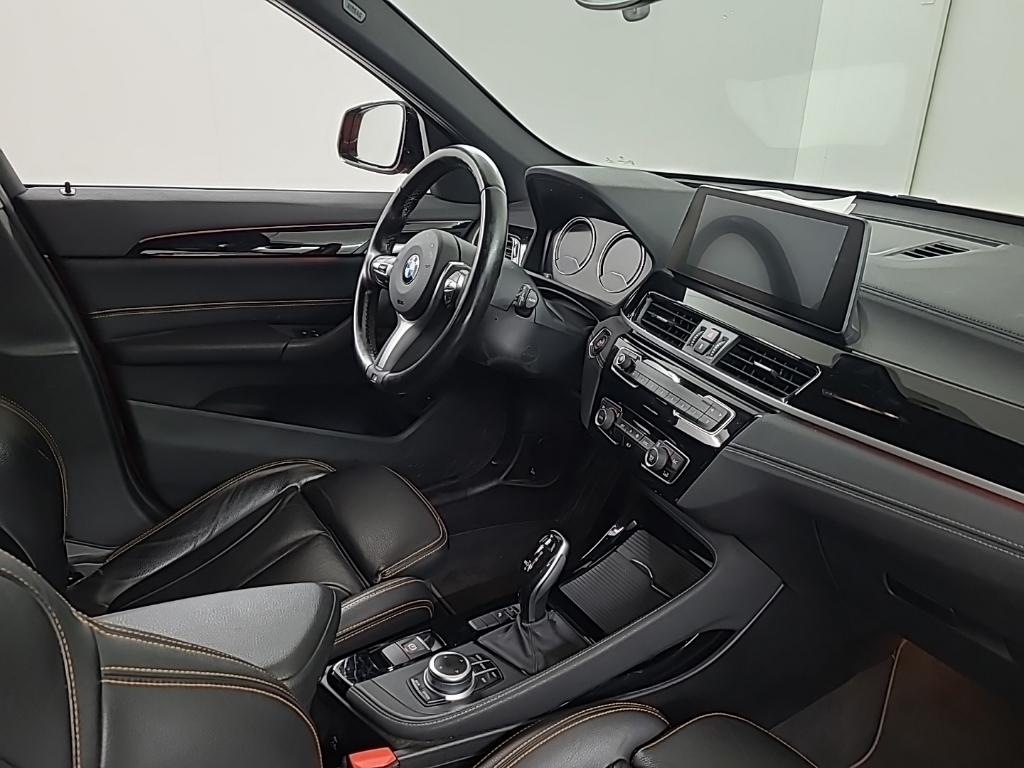 BMW X1 sDrive20iA 5D 141kW photo