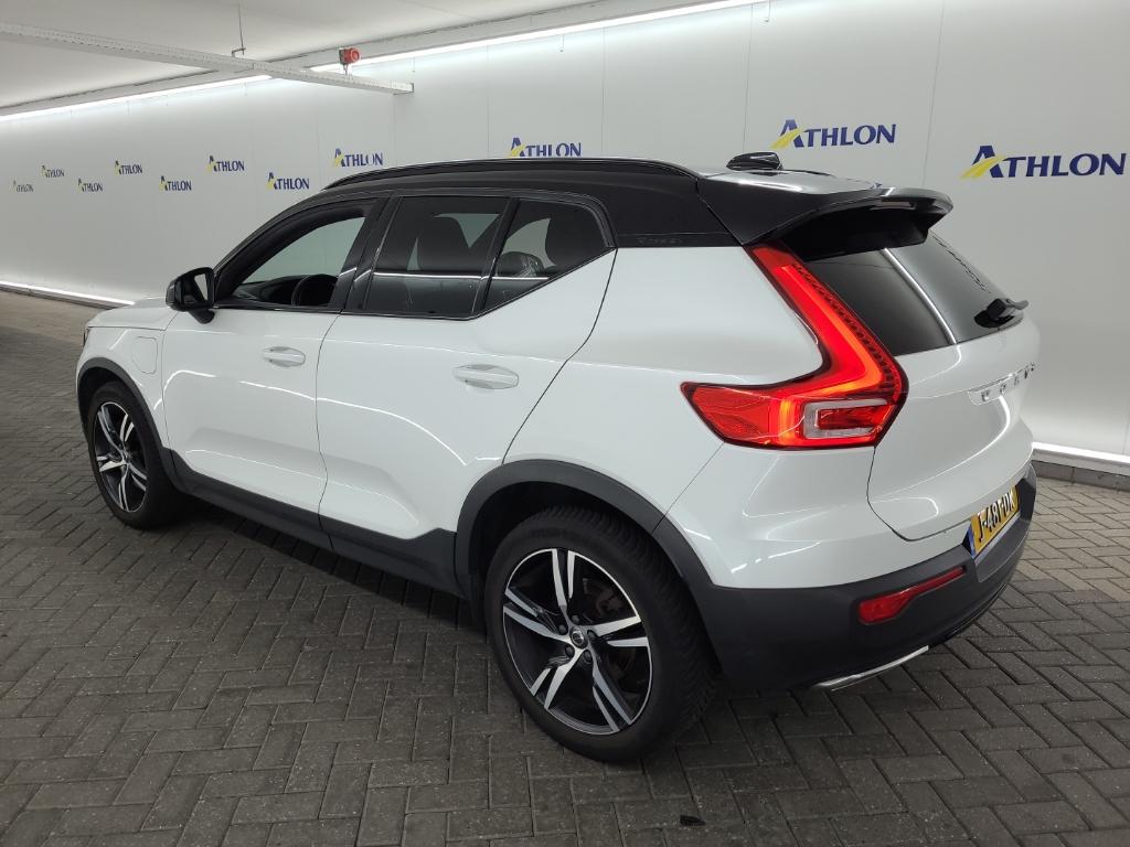 VOLVO XC40 T5 Twin Engine Geartronic R-Design 5D 192kW photo