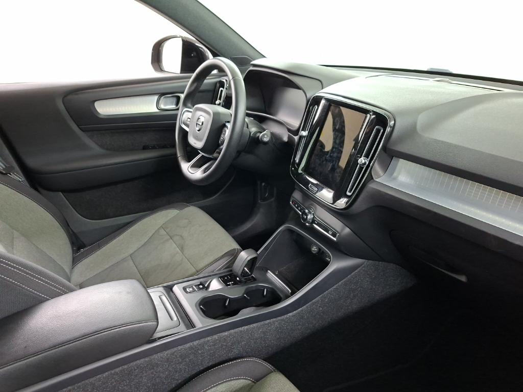 VOLVO XC40 B3 automaat Momentum Business 5D 120kW photo