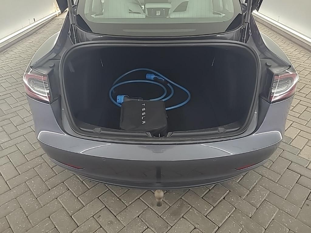 Tesla Model 3 Standard Range Plus RWD 4D 225kW photo
