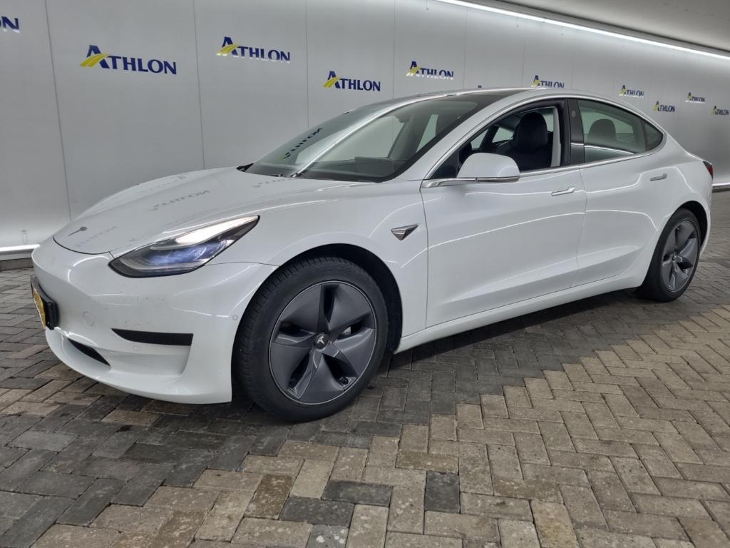 Tesla Model 3 Standard Range Plus RWD 4D 225kW