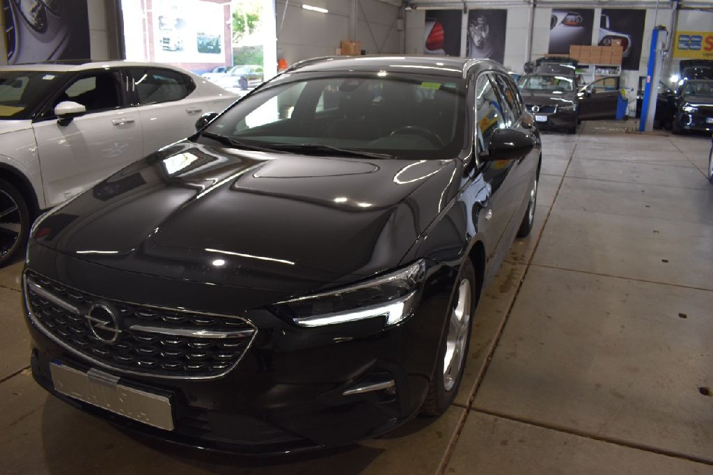 OPEL Insignia Sports Tourer 2.0 Diesel Aut. Business 5d 128kW