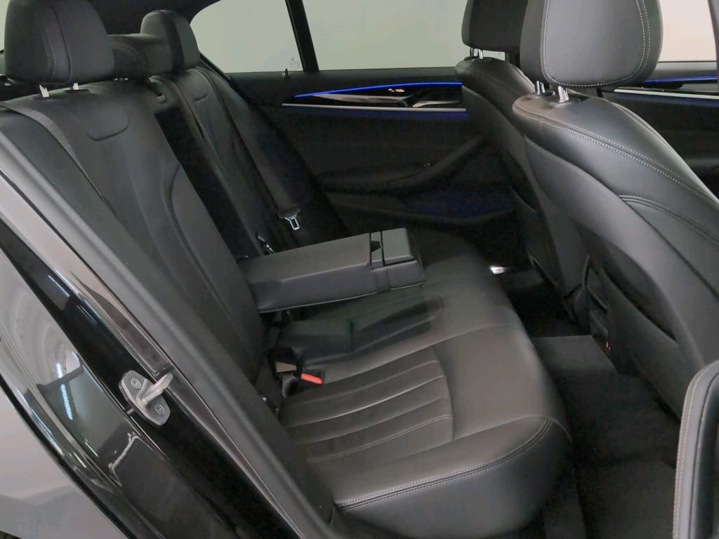 BMW 5 - 2017 530eA PHEV Performance OPF photo