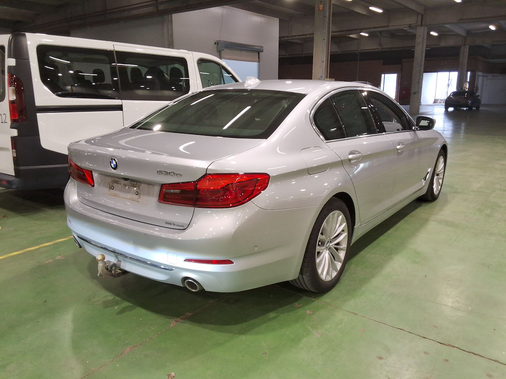 BMW 5 - 2017 530eA PHEV Performance OPF photo