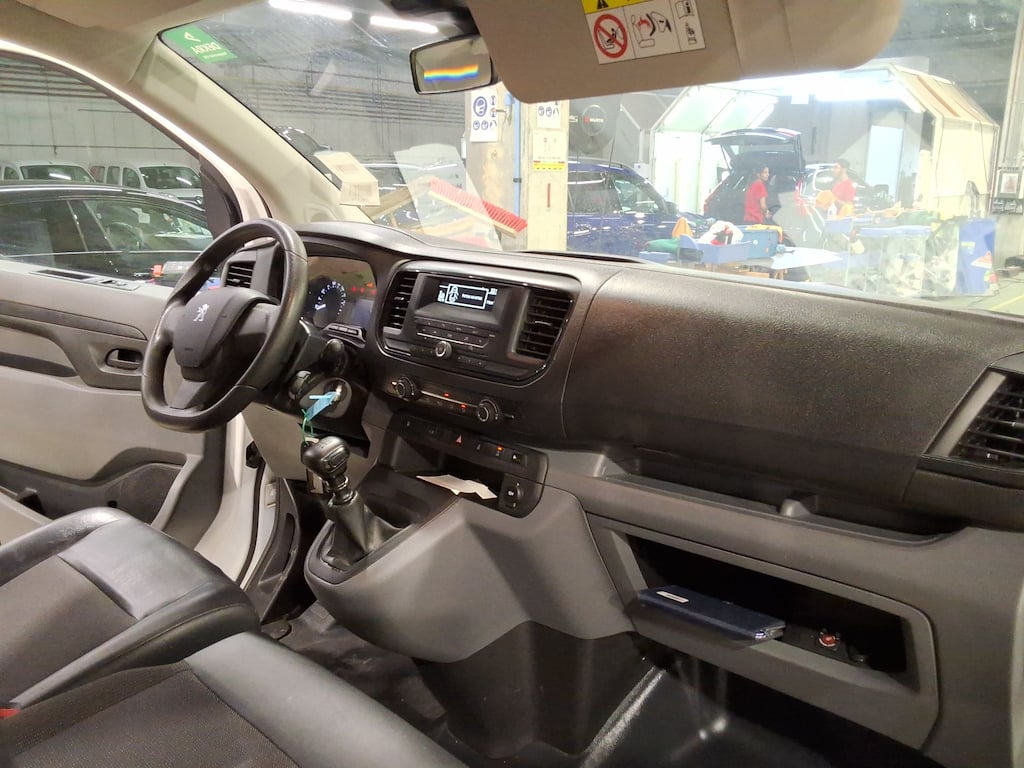 PEUGEOT EXPERT 2.0 BLUEHDI 120 S&amp;S LONG PREMIUM photo