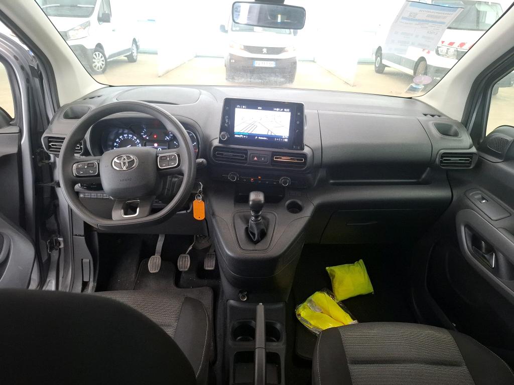 TOYOTA Proace City Verso / 2019 / 5P / monospace 1.2 LONG 110 VVT-I DYNAMIC photo