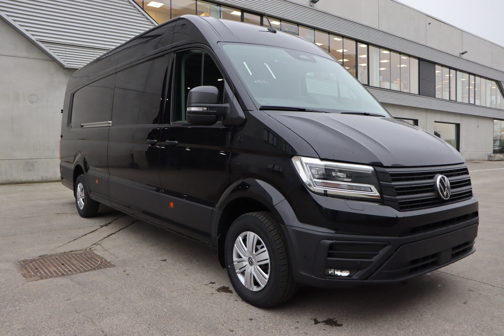 Volkswagen Crafter 35 Fourgon L5H3 4490 mm 2.0 TDI 177 hp Aut.