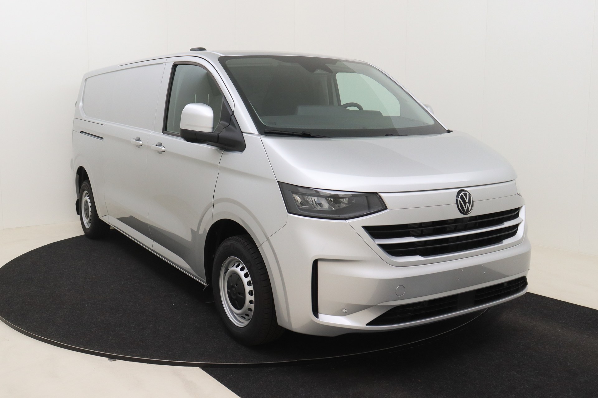 Volkswagen Transporter T7 LWB 3,3t 4Motion 2.0 TDI DSG 170 hp photo