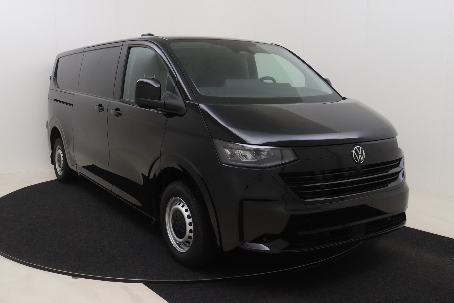 Volkswagen Transporter T7 LWB 3,3t 4Motion 2.0 TDI DSG 170 hp photo