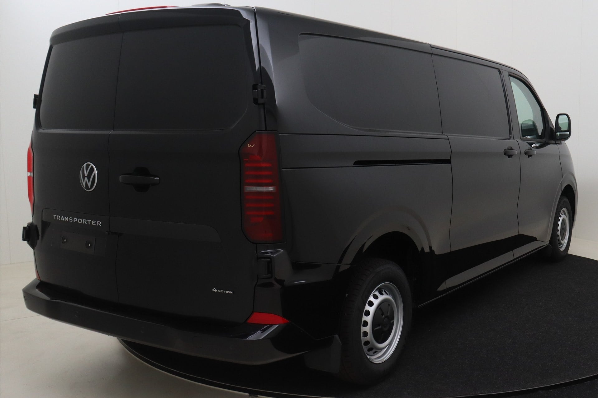 Volkswagen Transporter T7 LWB 3,3t 4Motion 2.0 TDI DSG 170 hp photo