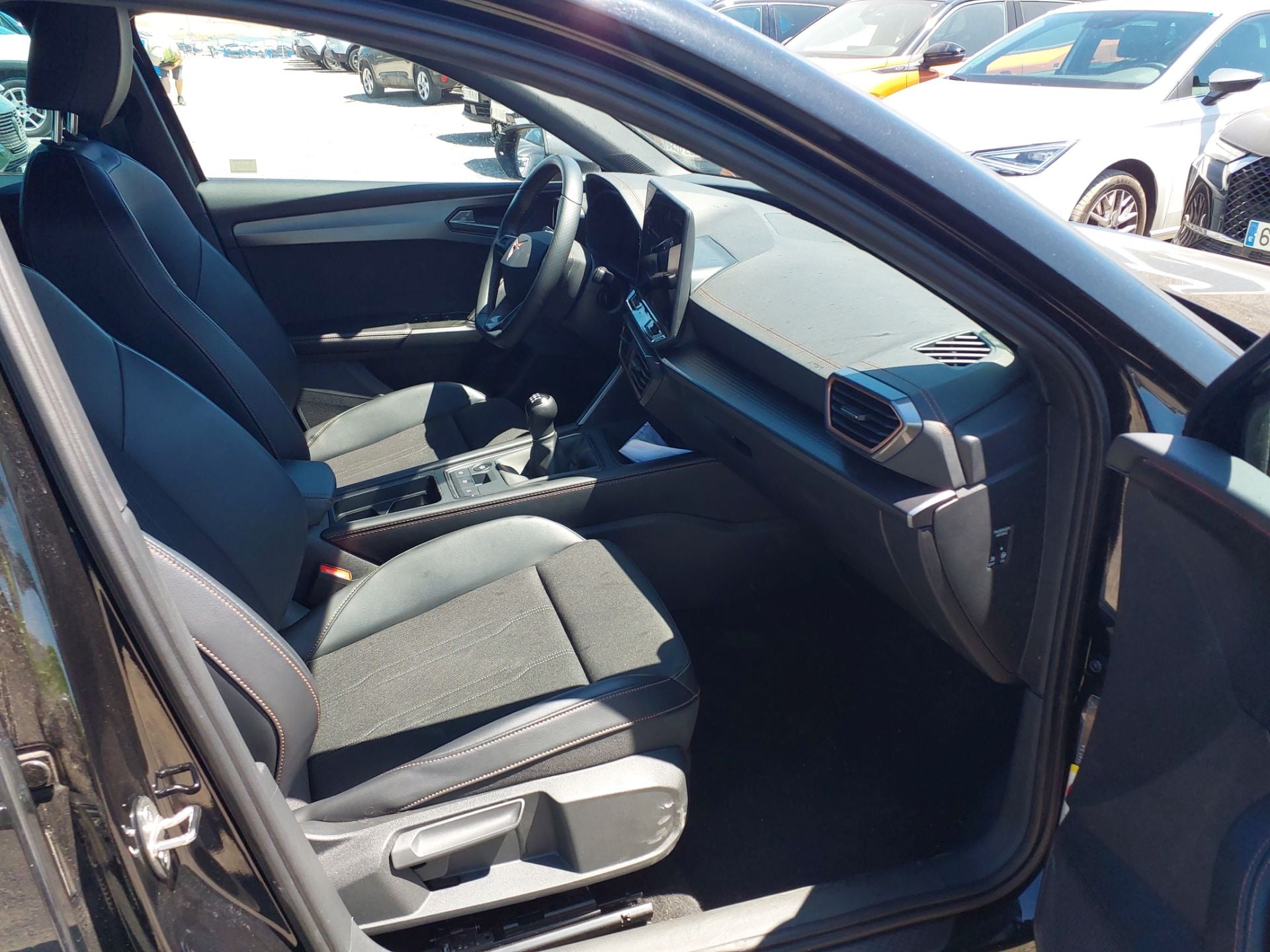 CUPRA Leon 1.5 TSI S&S 150cv Manual SportsTourer photo