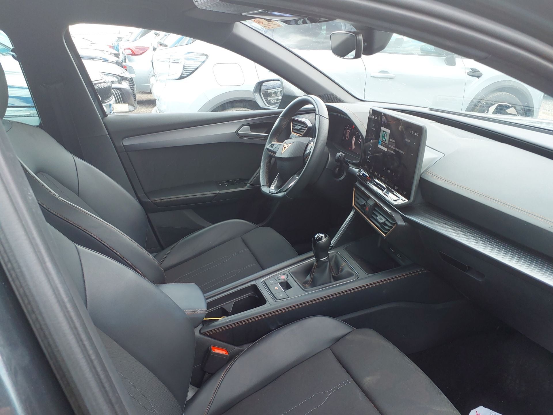 CUPRA Leon 1.5 TSI S&S 150cv Manual SportsTourer photo