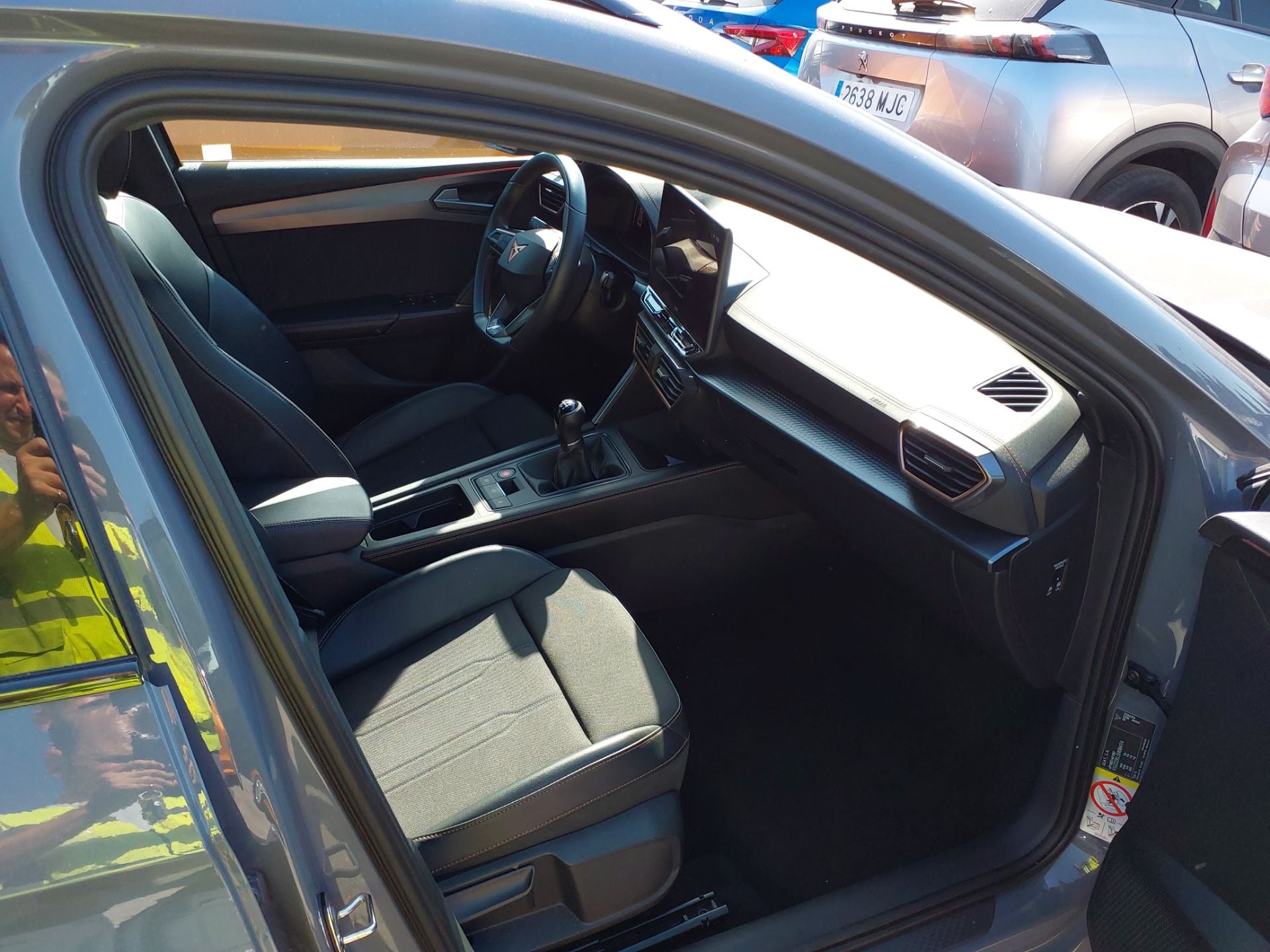 CUPRA Leon 1.5 TSI S&S 150cv Manual SportsTourer photo