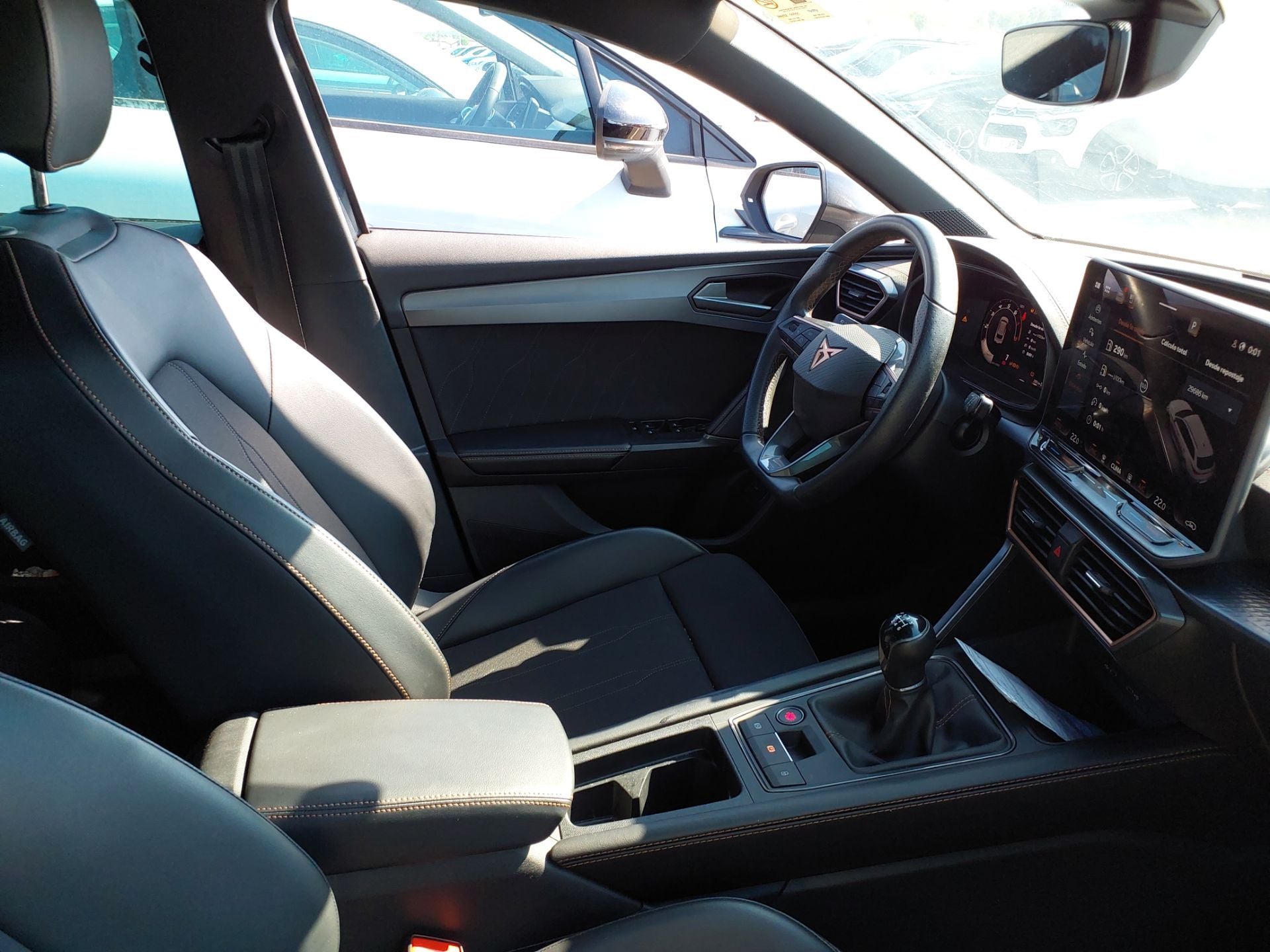 CUPRA Leon 1.5 TSI S&S 150cv Manual SportsTourer photo