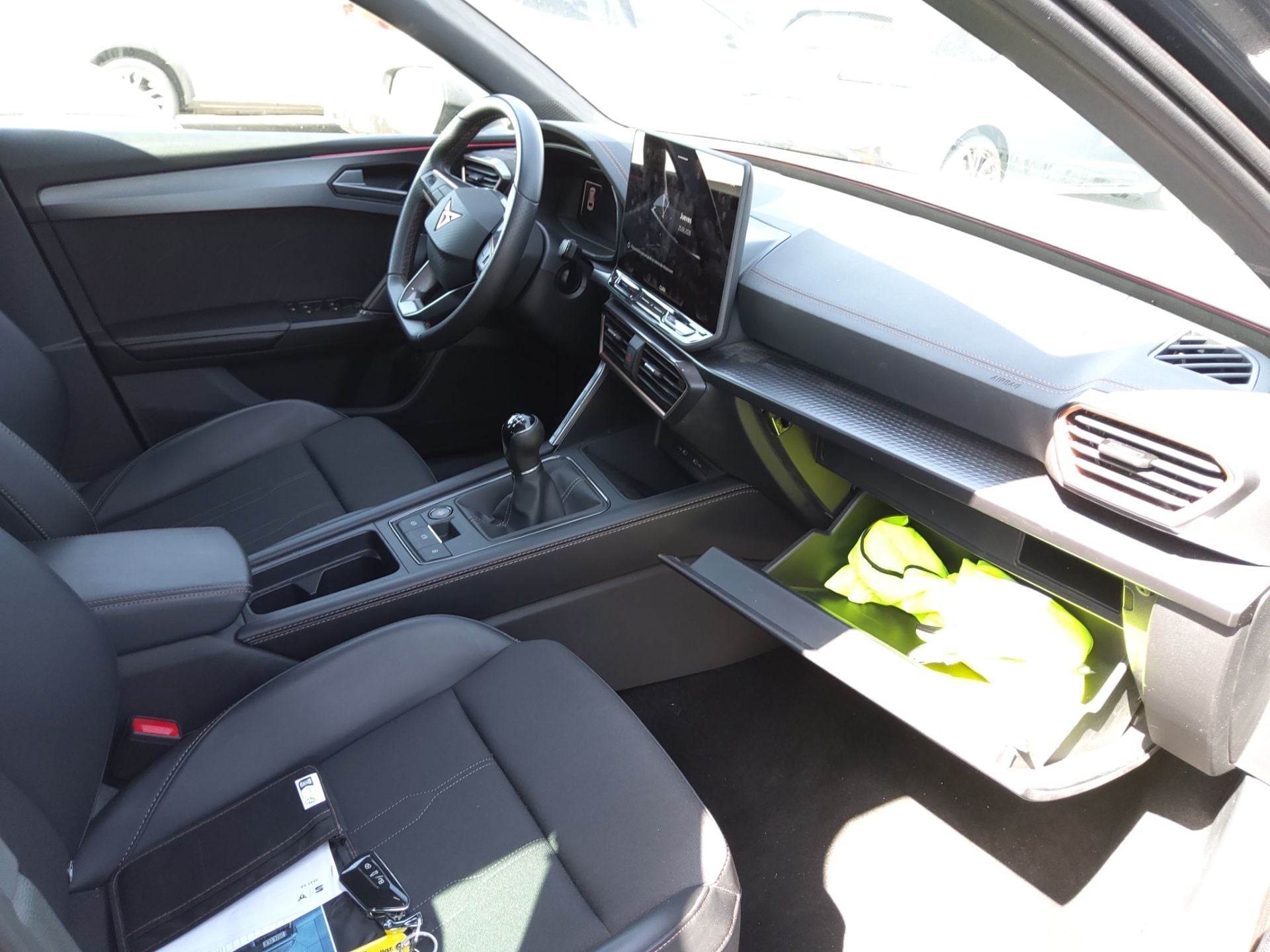 CUPRA Leon 1.5 TSI S&S 150cv Manual SportsTourer photo