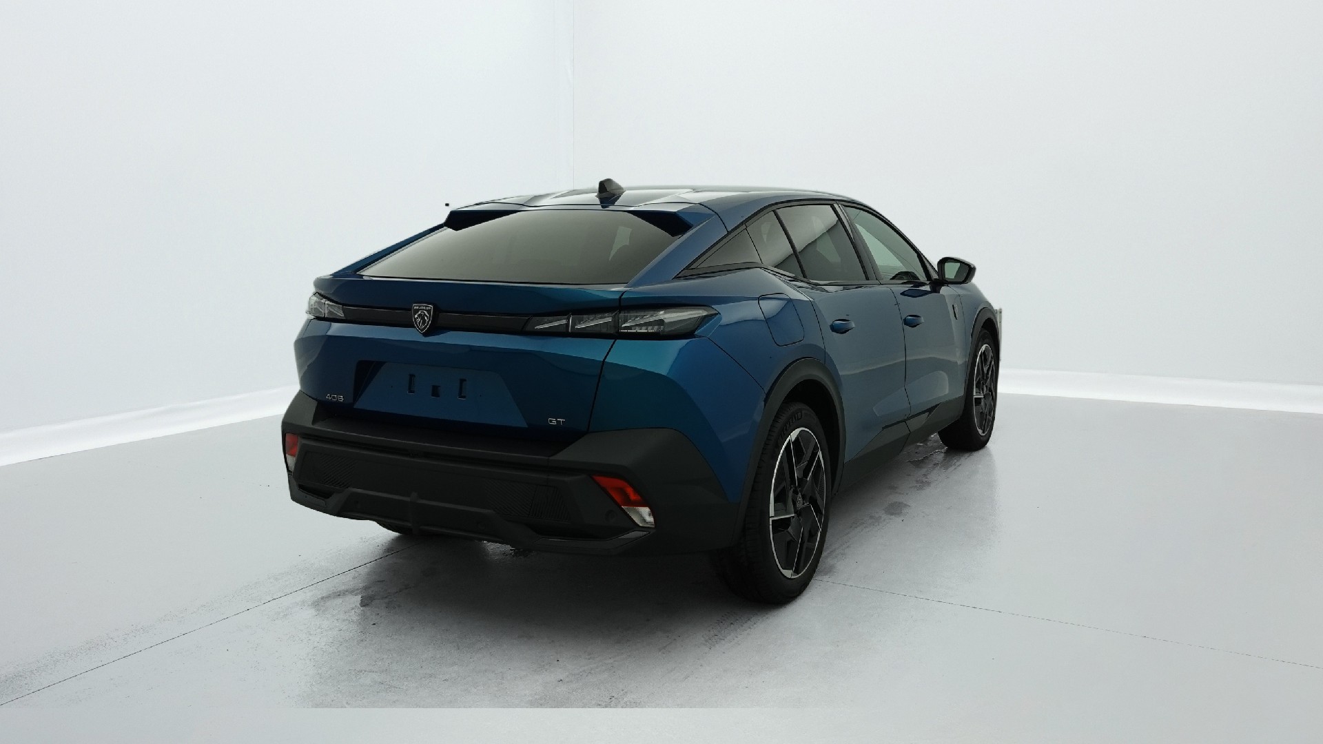 Peugeot 408 Hybrid 145 e-DCS6 GT photo