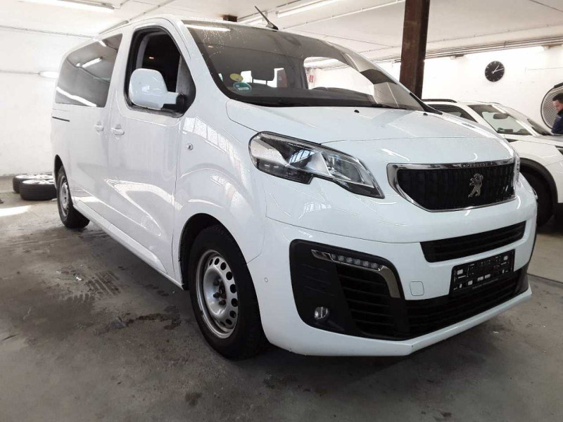 Peugeot Traveller