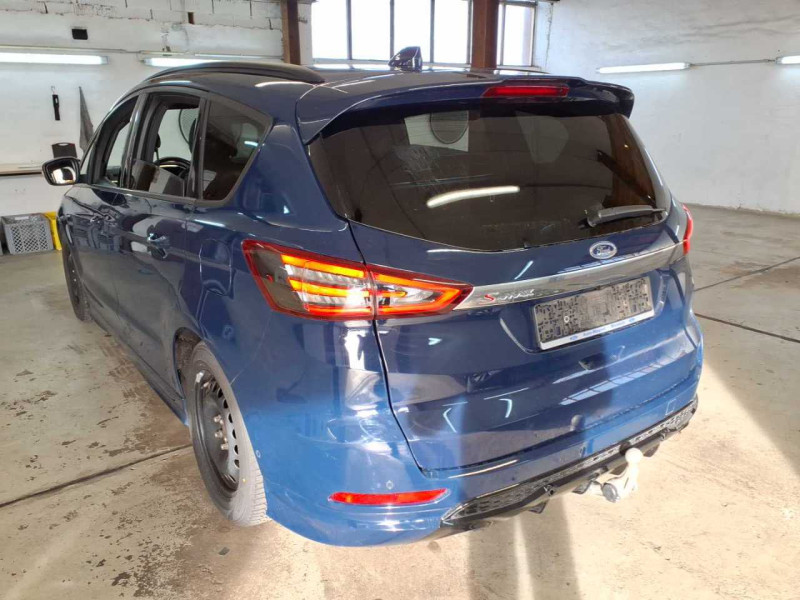 Ford S-MAX photo