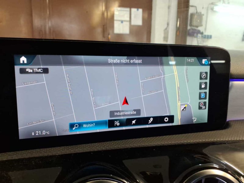 Mercedes-Benz A 250e photo