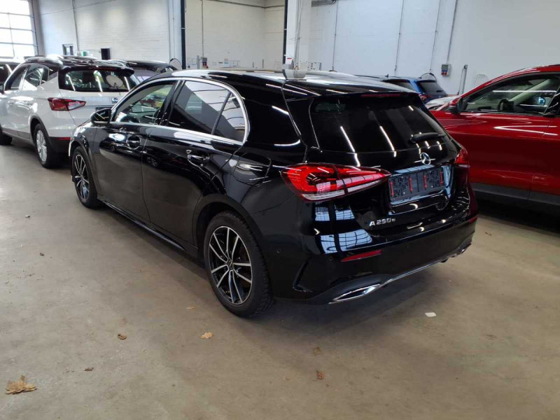 Mercedes-Benz A 250e photo