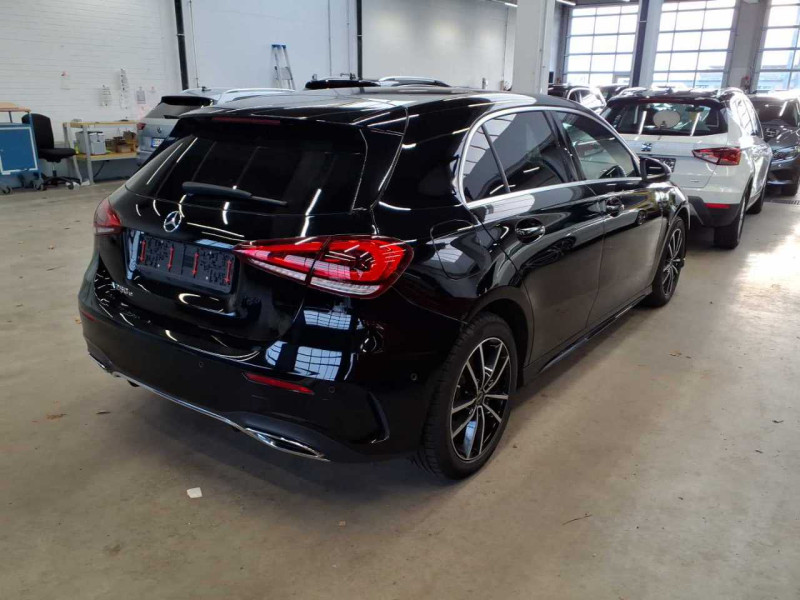 Mercedes-Benz A 250e photo