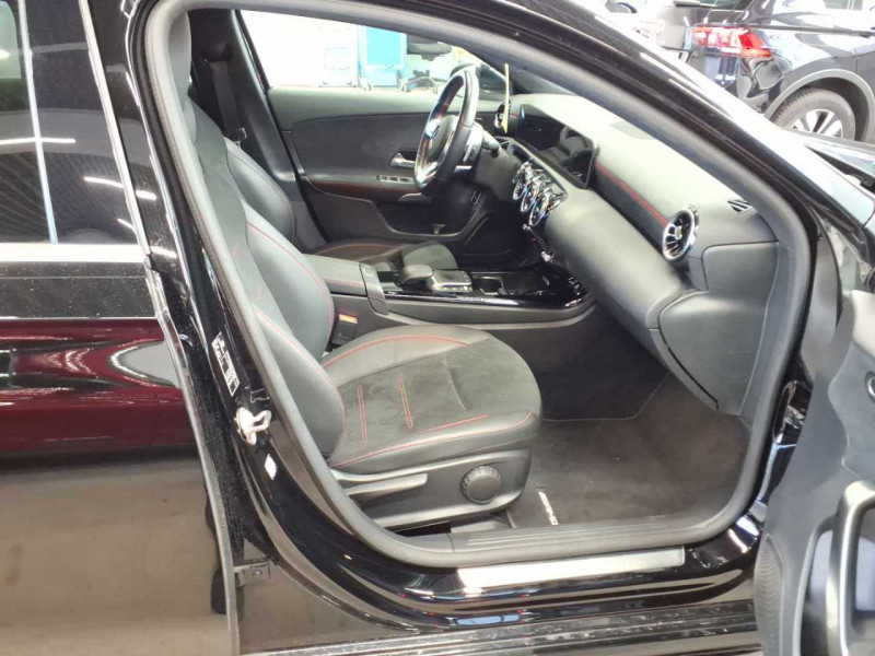 Mercedes-Benz A 250e photo