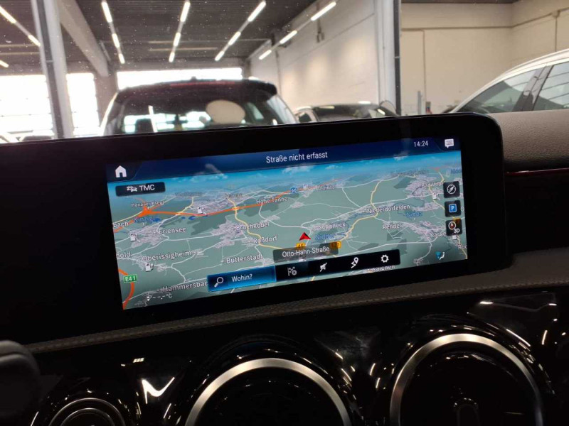 Mercedes-Benz A 250e photo