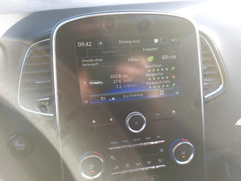 Renault Grand Scénic BLUE dCi 120 Business Edition photo