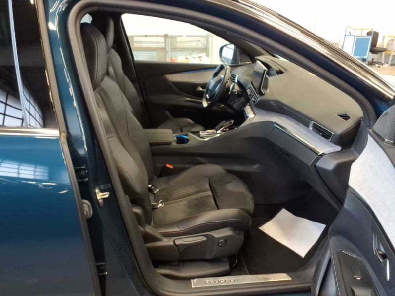 Peugeot 3008 BlueHDi 130 EAT8 GT Pack photo