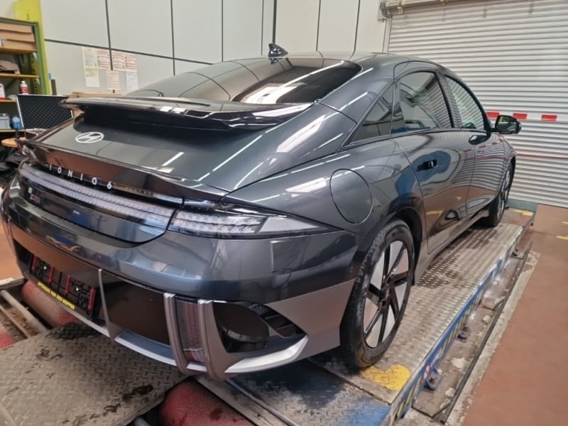 Hyundai Ioniq 6 photo