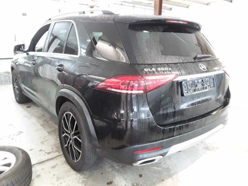 Mercedes-Benz GLE 350e photo