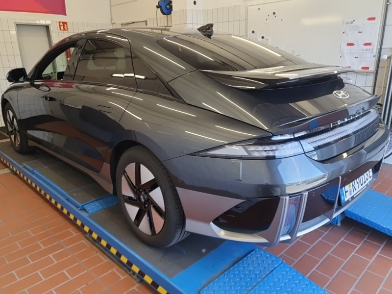 Hyundai Ioniq 6 photo