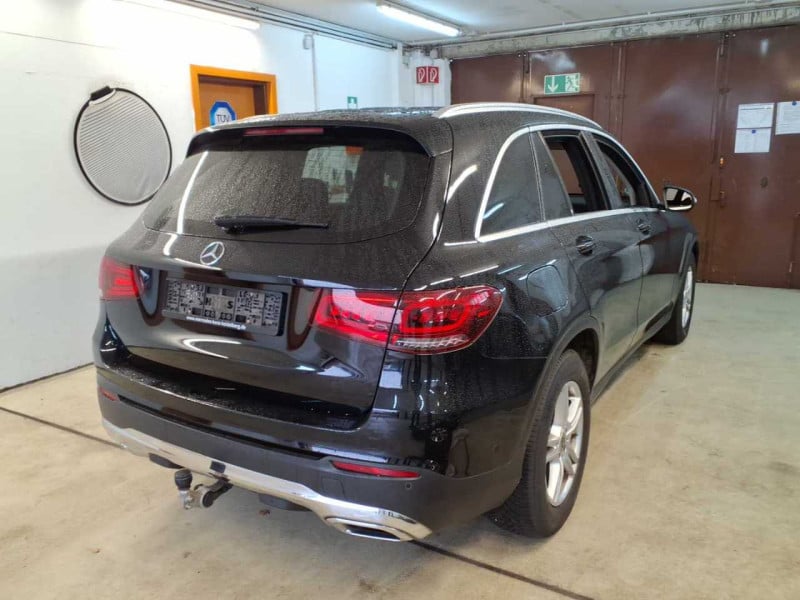 Mercedes-Benz GLC 200d photo