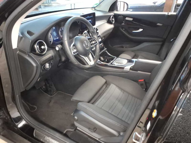 Mercedes-Benz GLC 200d photo