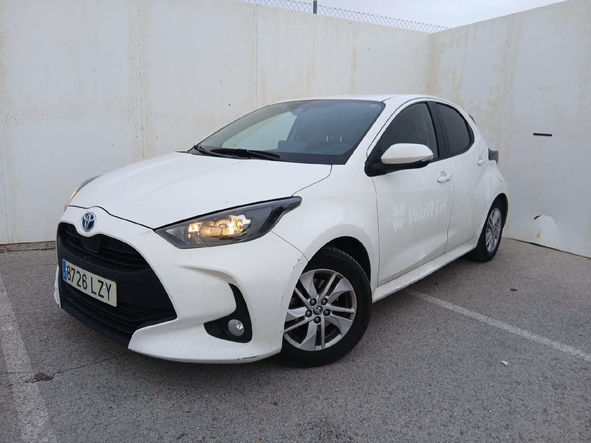 TOYOTA Yaris / 2020 / 5P / berlina con portón 1.5 120H Business Plus