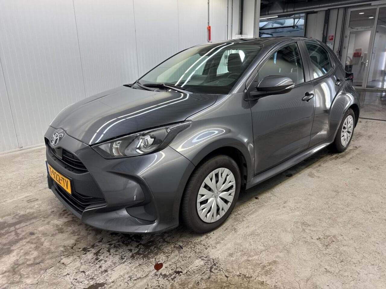 TOYOTA Yaris 1.5 VVT-i Active