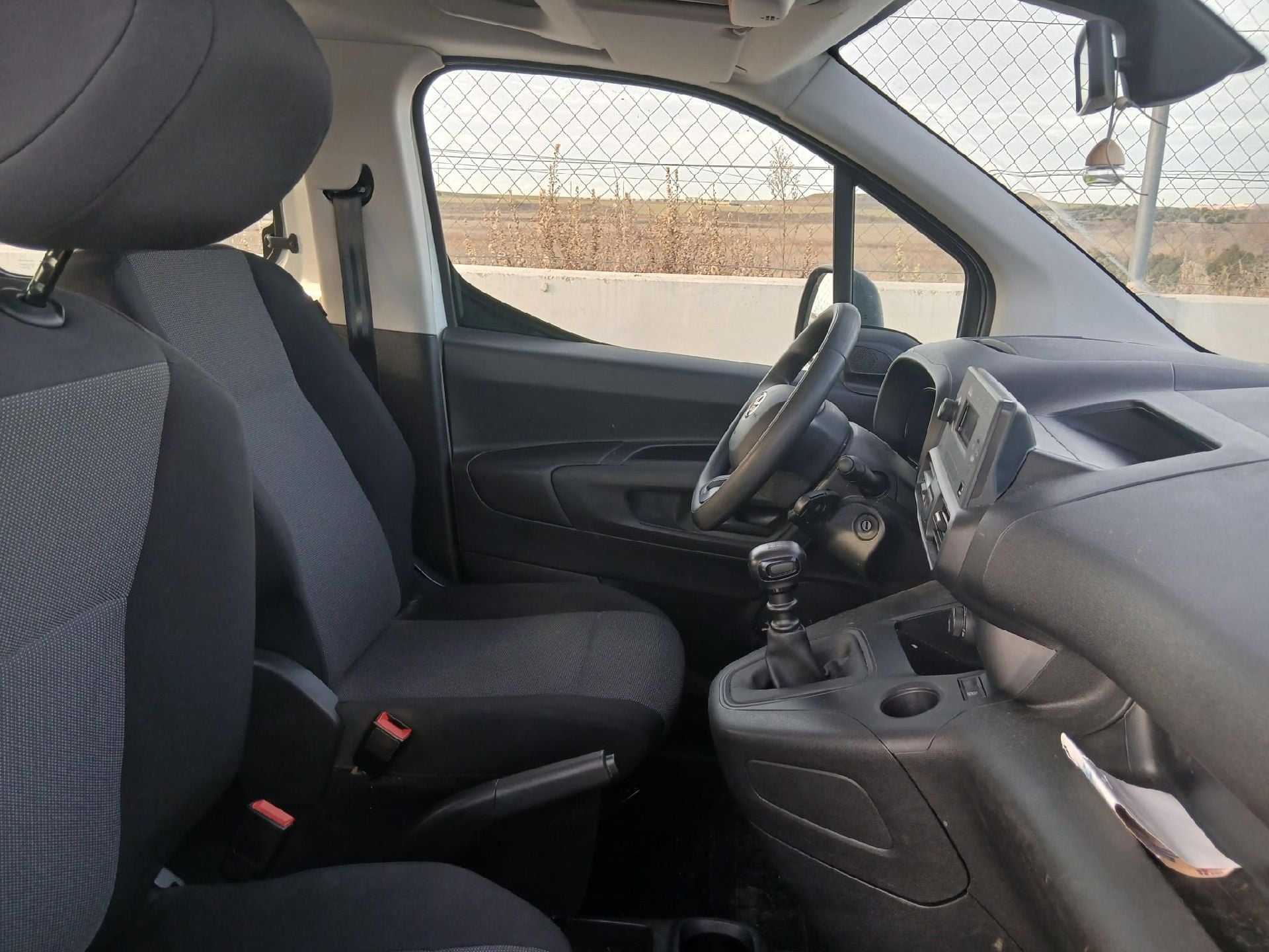 TOYOTA PROACE CITY 1.5D 75kW (100CV) GX L1 (AC) photo
