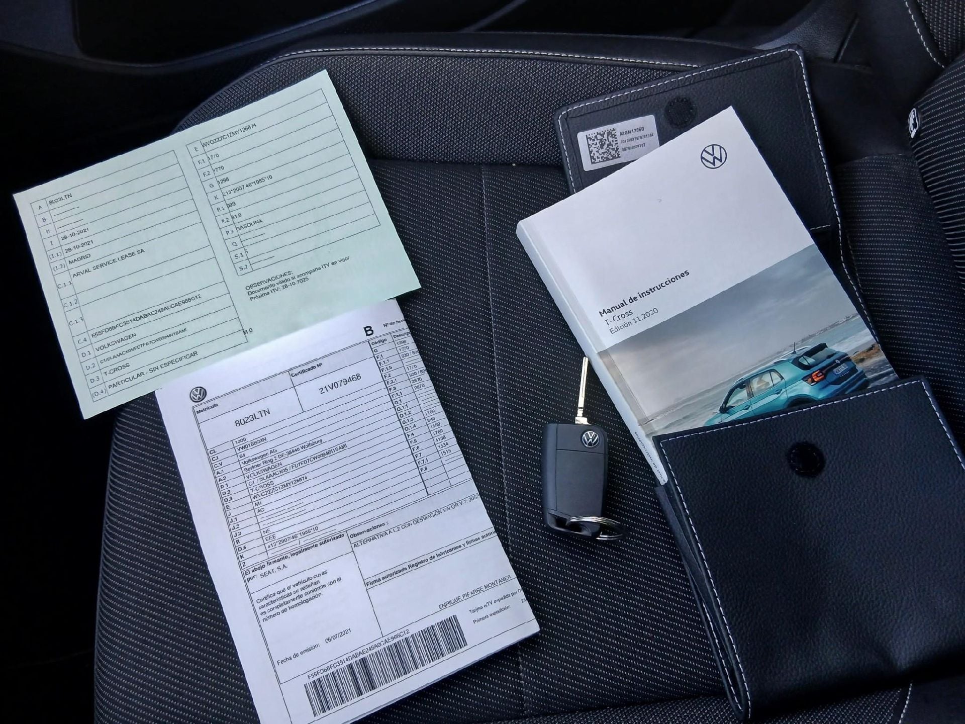 VOLKSWAGEN T-Cross / 2018 / 5P / todoterreno Sport 1.0 TSI 81kW (110CV) DSG photo