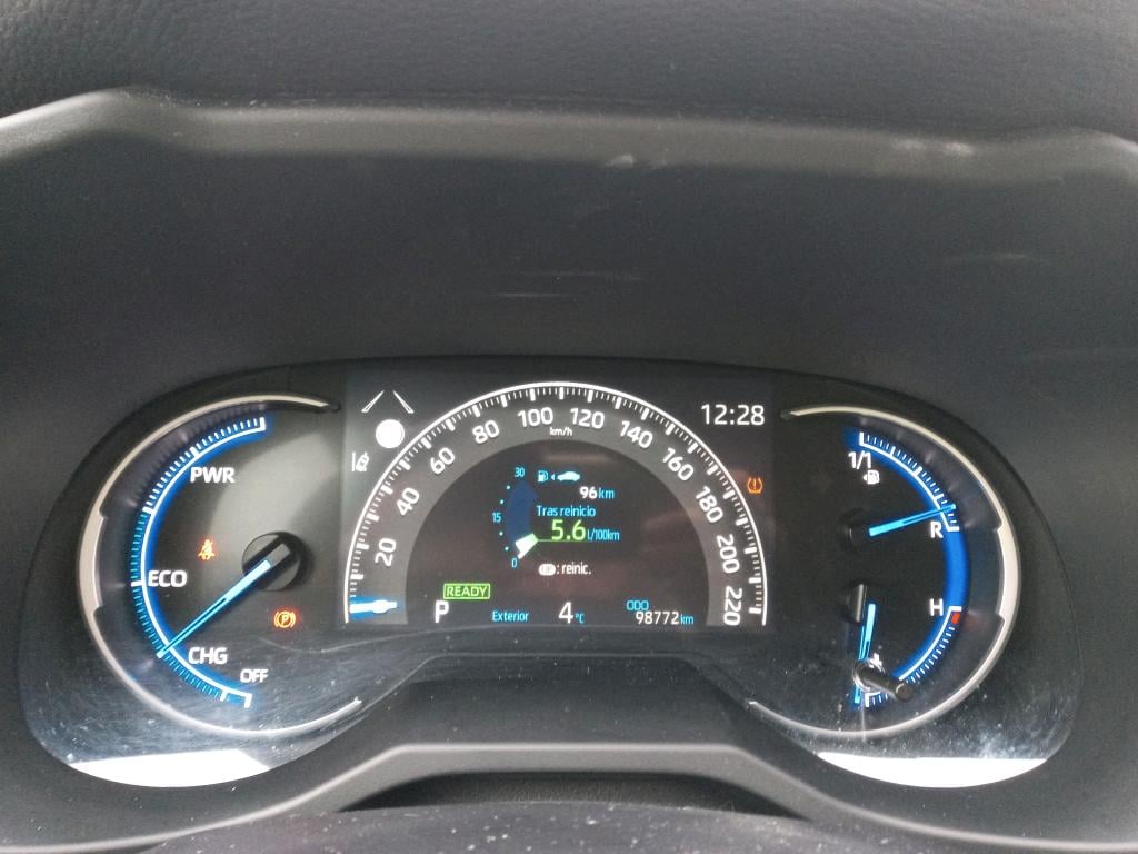 TOYOTA Rav4 / 2018 / 5P / todoterreno 2.5l 220H Advance photo