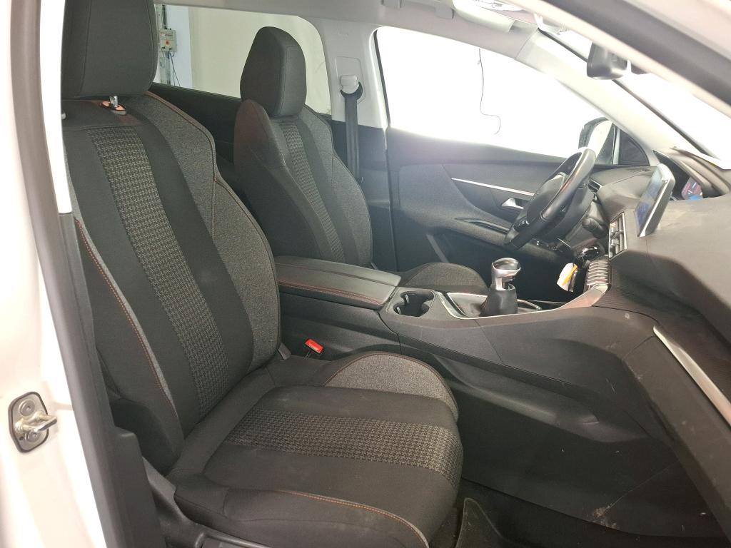 5008 Active Business 1.2 PureTech 130CV BVM6 7 Sieges E6d photo