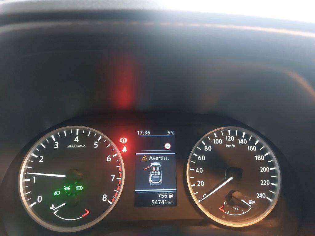 NISSAN Juke / 2019 / 5P / Crossover DIG-T 114 BVM6 Business Edition photo