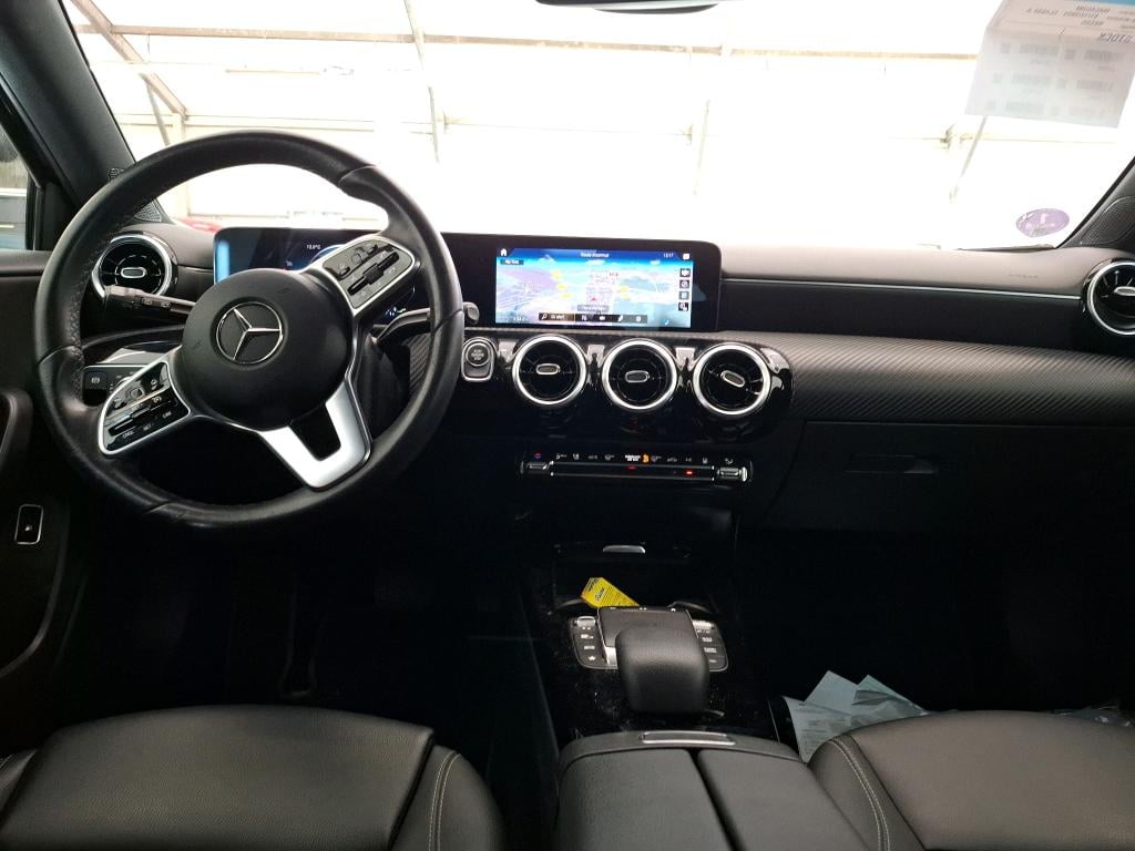 MERCEDES-BENZ Classe A Compact / 2018 / 5P / Berline A 250 e Business Line 8G-DCT photo