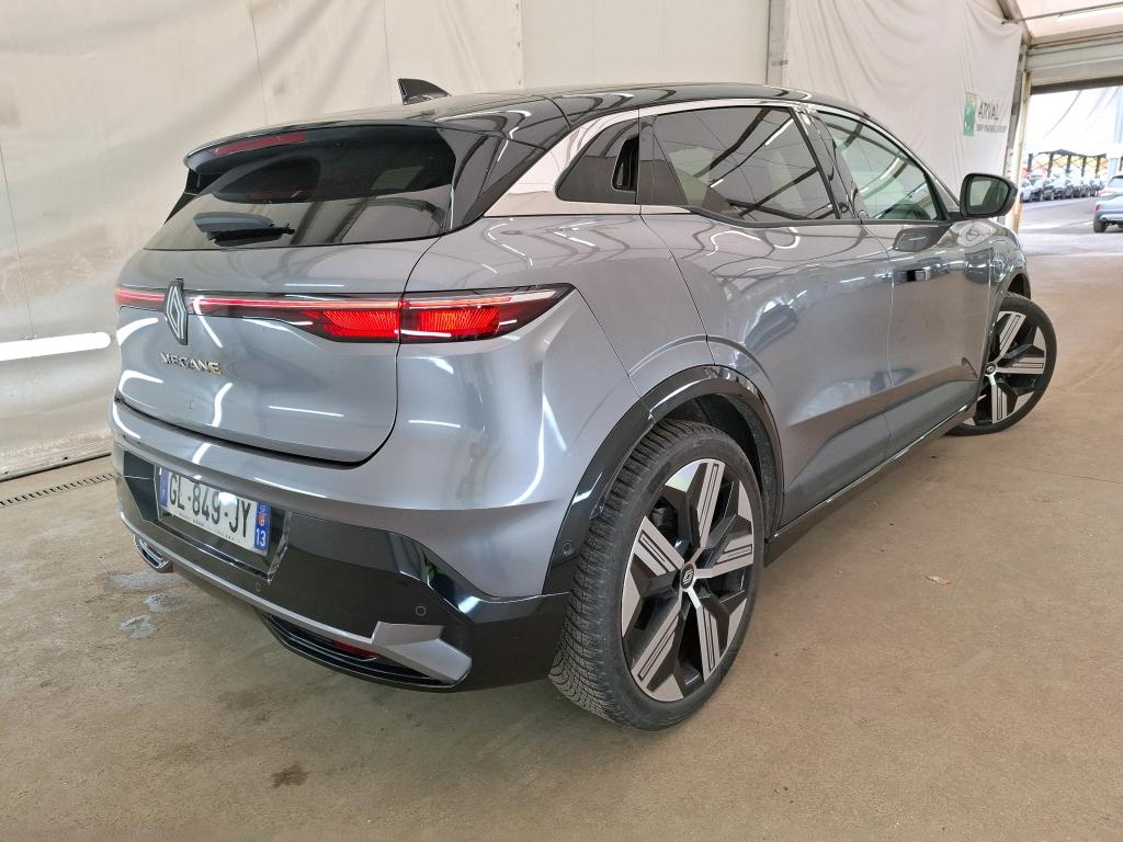 RENAULT Mégane E-TECH / 2022 / 5P / Berline iconic EV60 220ch optimum charge photo