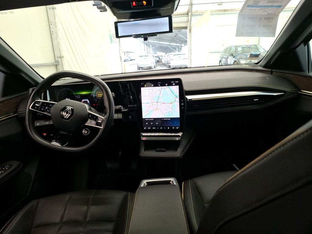 RENAULT Mégane E-TECH / 2022 / 5P / Berline iconic EV60 220ch optimum charge photo