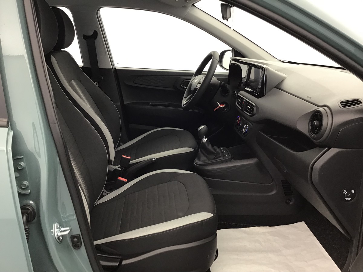 Hyundai i10 SELECT 1.0 GASOLINE 63hp photo