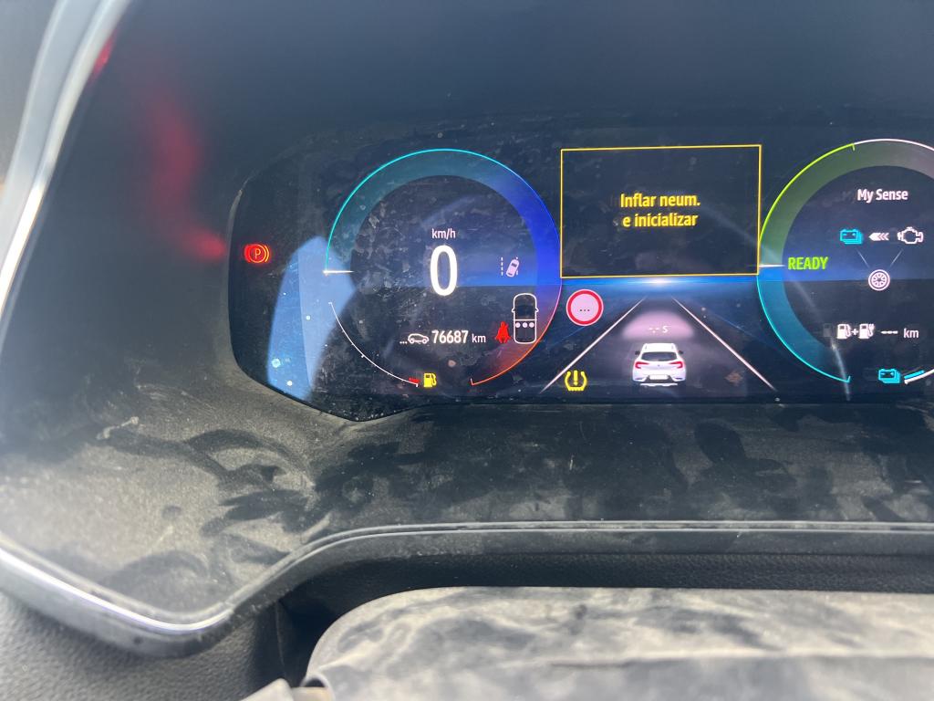 RENAULT Captur / 2020 / 5P / todoterreno Zen E-TECH Híbrido enchufable 160cv photo