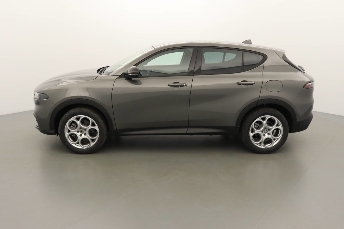 Alfa Romeo Tonale Sprint 1.3 Plug-in Hybrid Gasoline 193hp photo